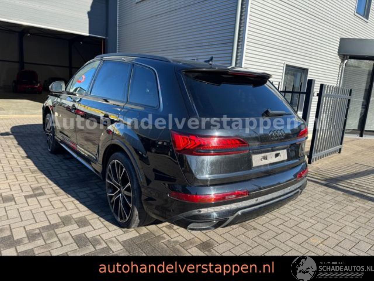 Audi Q7 55 TFSIe Quattro S line Plus 3× Matrix