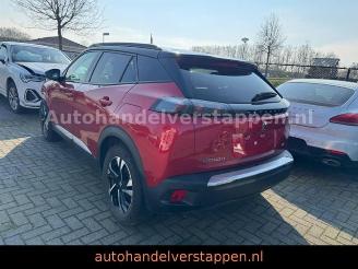 Peugeot 2008 e- - GT - 136PS Automatik Elixir Rood picture 2
