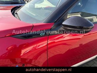 Peugeot 2008 e- - GT - 136PS Automatik Elixir Rood picture 14