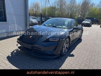  Porsche Taycan Sport Chrono Bose ACC GlasDach 93KWH 2021/8