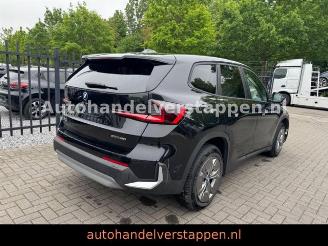 BMW iX1 20eDrive 150KW Harman LED Premium-Paket picture 3