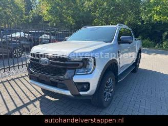 krockskadad bil auto Ford Ranger Wildtrak e-4WD Doppelkabine 2024/3