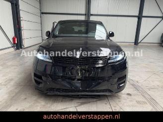 krockskadad bil auto Land Rover Range Rover sport SE P460e Pano Meridian 2024/2