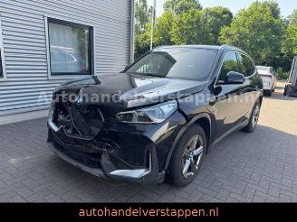 krockskadad bil auto BMW X1 25e xDrive 180KW Panorama Harman 2023/4