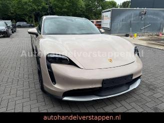 skadebil auto Porsche Taycan Cross Turismo 4S Pano ACC Matrix 2023/6