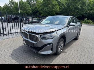 krockskadad bil auto BMW iX2 20 eDrive 150KW 67KWH Navi LED 2024/7