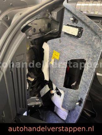 Land Rover Range Rover sport Autobiography P550e picture 32