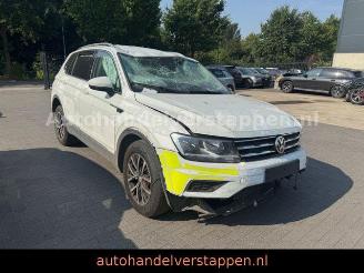 Damaged car Volkswagen Tiguan Allspace Comfortline 4Motion 147kw 2022/3