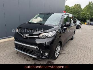 krockskadad bil auto Toyota ProAce L2 Kasten Comfort 106 kW D-4D KAT 2023/12