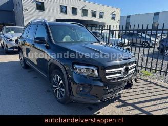 skadebil auto Mercedes GLB 200 d STYLE Automatic Leder Burmeister 2022/12