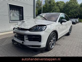 skadebil auto Porsche Cayenne Coupe E-Hybrid 346KW Sport Chrono 2023/11