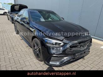 krockskadad bil auto Mercedes C-klasse 2023/11