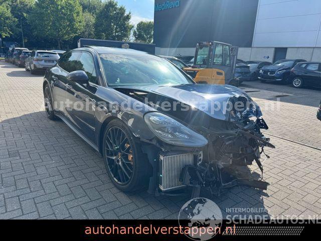 Porsche Panamera Sport Turismo 4 E-Hybrid Platinum Editi