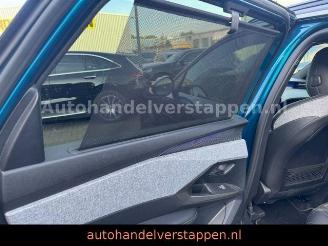 Peugeot 5008 Hybrid 145 GT AUTO 7-Personen picture 16