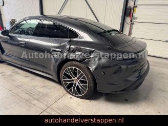 Porsche Taycan Matrix Panorama ACC Leder picture 10