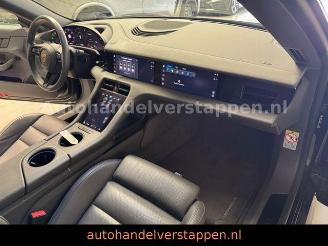 Porsche Taycan Matrix Panorama ACC Leder picture 25