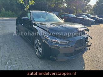 krockskadad bil auto BMW i4 Gran Coupe 35 eDrive Navi Leder LED 2024/11
