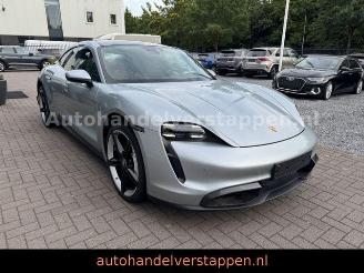 Unfallwagen Porsche Taycan 4S 420KW 94KWH Panorama Bose 2021/3