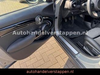 Mini Cooper S COOPER Mini 5-trg. Cooper Essential Trim picture 18