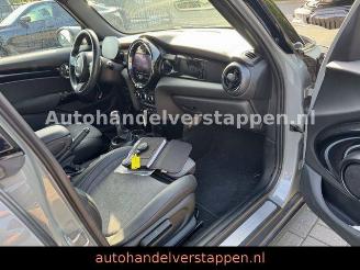 Mini Cooper S COOPER Mini 5-trg. Cooper Essential Trim picture 16