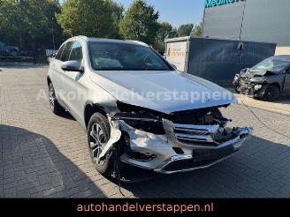 krockskadad bil auto Mercedes GLC 220 d 4Matic Exclusive Pano LEDER 2018/11