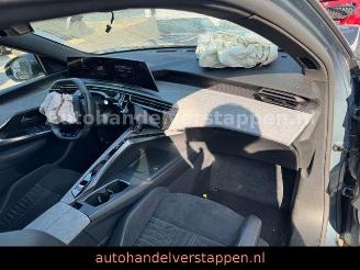 Peugeot 5008 Hybrid 136 GT Panorama 7-Sitzer picture 11
