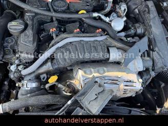 Peugeot 5008 Hybrid 136 GT Panorama 7-Sitzer picture 19