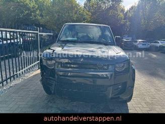 Land Rover Defender 110 X-Dynamic SE 3.0D 183KW BLACK Pack picture 5