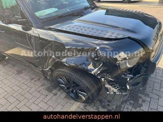 Land Rover Defender 110 X-Dynamic SE 3.0D 183KW BLACK Pack picture 7