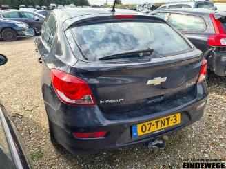 Chevrolet Cruze Cruze (305), Hatchback, 2010 / 2015 1.8 16V VVT picture 2