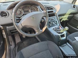 Peugeot 5008 5008 I (0A/0E), MPV, 2009 / 2017 1.6 VTI 16V picture 6