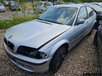 Uttjänta bilar auto BMW 3-serie 3 serie (E46/4), Sedan, 1997 / 2005 316i 2001/3