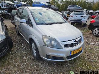 Auto da rottamare Opel Zafira Zafira (M75), MPV, 2005 / 2015 2.2 16V Direct Ecotec 2007/11