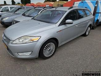 Coche siniestrado Ford Mondeo Mondeo IV Wagon, Combi, 2007 / 2015 2.0 16V 2007/10