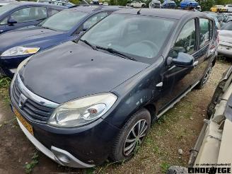 skadebil auto Dacia Sandero Sandero I (BS), Hatchback, 2008 / 2013 1.2 16V 2010/1