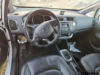 Kia Rio Rio III (UB), Hatchback, 2011 / 2017 1.2 CVVT 16V picture 6