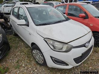 skadebil auto Hyundai I-20 i20, Hatchback, 2008 / 2015 1.1 CRDi VGT 12V 2014/7