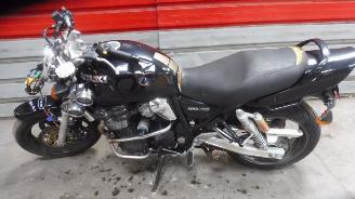 Suzuki  INAZUMA picture 3