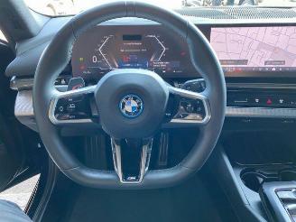 BMW i5 eDrive40 Touring M Sport Pro HUD/PANO/H&K picture 16