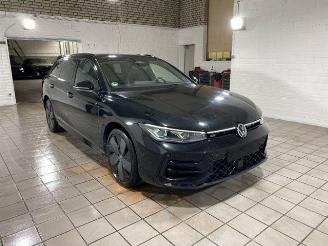 skadebil auto Volkswagen Passat Variant 1.5 TSI e-Hybrid R-Line HUD/360 2025/10