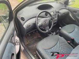 Toyota Yaris Yaris (P1), Hatchback, 1999 / 2005 1.3 16V VVT-i picture 9