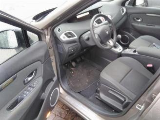 Renault Scenic Scenic III (JZ), MPV, 2009 / 2016 1.4 16V TCe 130 picture 8