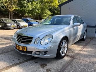 Damaged car Mercedes E-klasse 280 Avantgarde! NAP! Volledig Rijdbaar 2006/1