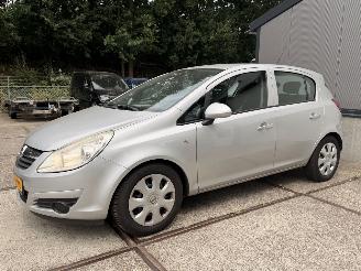 Opel Corsa 1.2-16V Enjoy, automaat picture 4