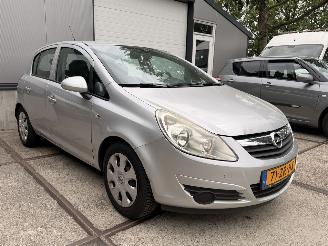 Opel Corsa 1.2-16V Enjoy, automaat picture 7