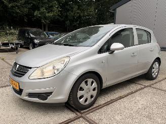 Opel Corsa 1.2-16V Enjoy, automaat picture 3