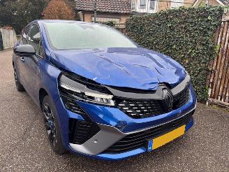 Coche accidentado Renault Clio 1.6 E FULL-HYBRID ESPERIT-ALPINE 145 2024/8