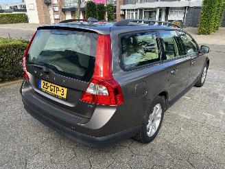 Volvo V-70 2.0 Momentum picture 7