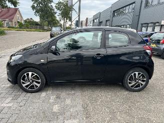 Peugeot 108 1.0 E-VTI ALLURE picture 2