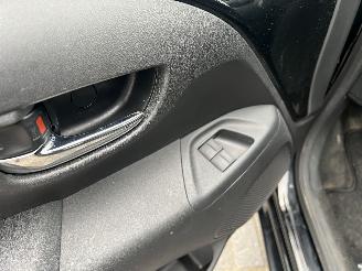 Peugeot 108 1.0 E-VTI ALLURE picture 11